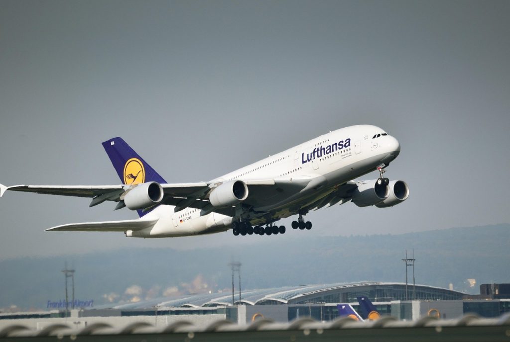 Cómo Encontrar Vuelos Baratos en 2025: Guía Completa para Ahorrar en tus Viajes